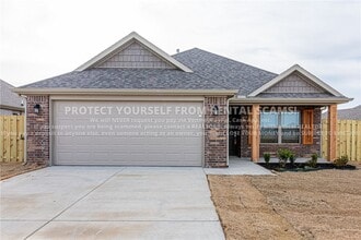 Building Photo - 703 Quartzite Ave
