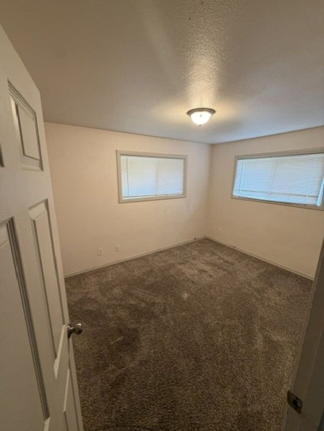 Building Photo - 3 bedroom Centralia home
