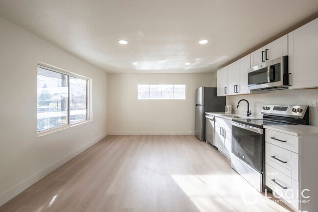 Building Photo - 7808 S 1000 E