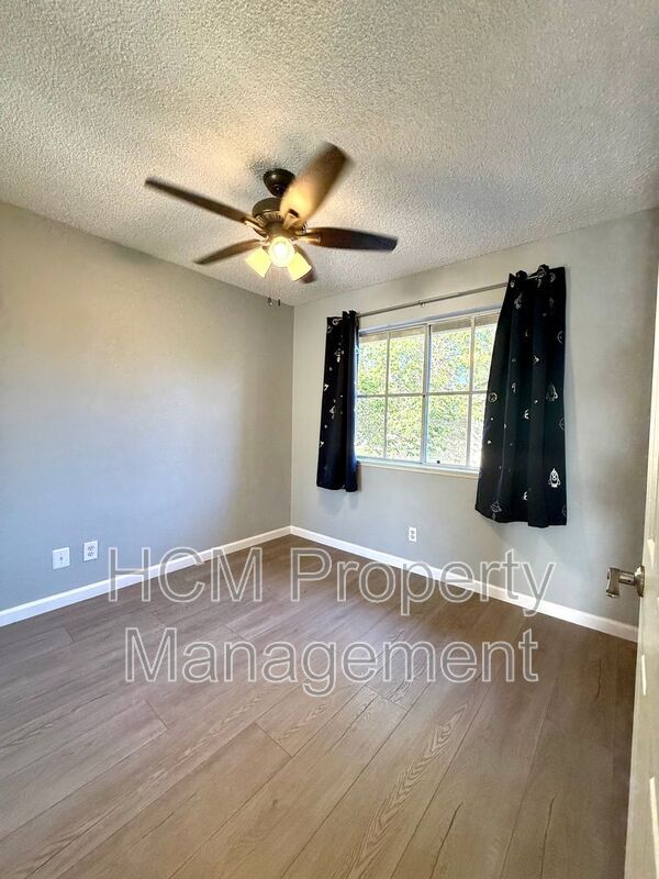 Building Photo - 20975 Eagles Glen