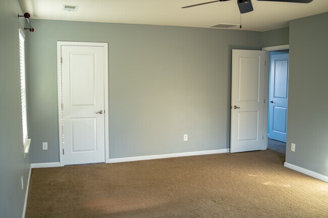Building Photo - 1098 Kings Bottom Dr