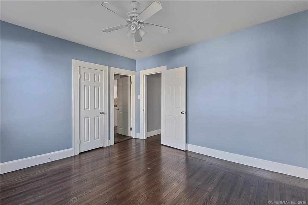 Building Photo - 107 Davis st