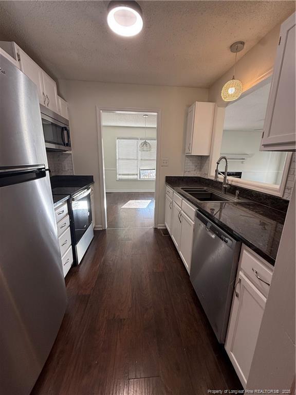 Building Photo - 7000 Medway Ct