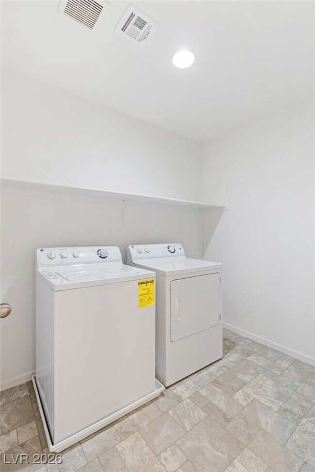 Building Photo - 7741 Lots Hills Dr