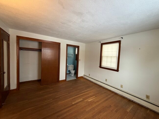 Building Photo - 24 Grapevine Ave