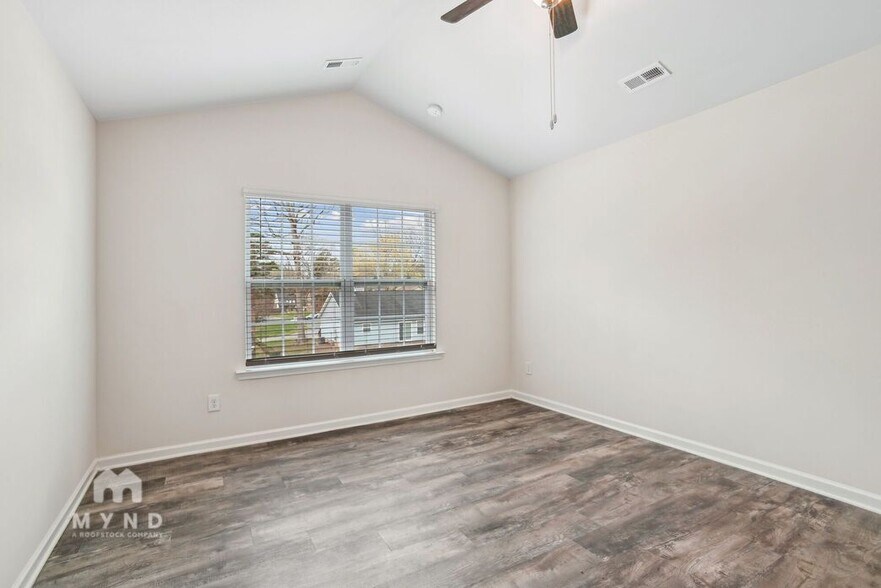 Building Photo - 1052 Jaxson Terry LN