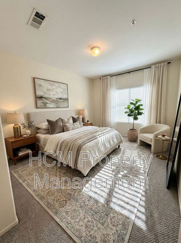 Building Photo - 2352 Sunningdale Dr