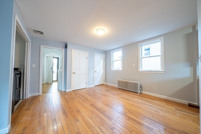 Building Photo - 47 Marblehead St
