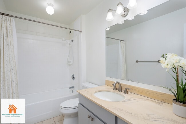 Building Photo - 420 Haleloa Pl
