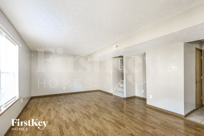 Building Photo - 6715 Wimbledon Dr