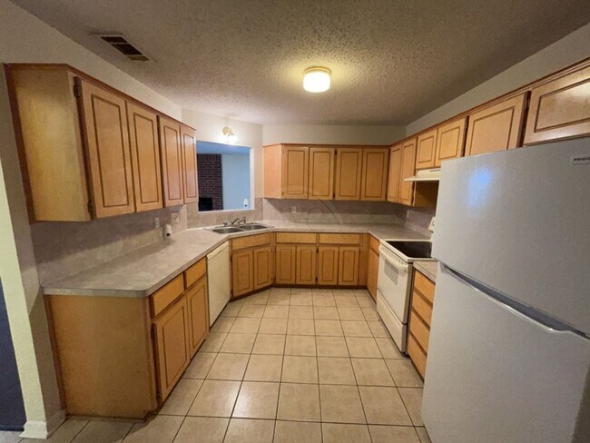 Building Photo - 4206 Frigate Dr