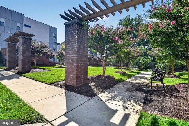 Building Photo - 5138 Longstone Way