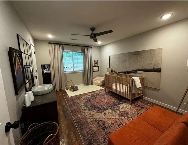 Building Photo - 1739 Creek Ct