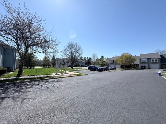 Building Photo - 171 Scobee Ln