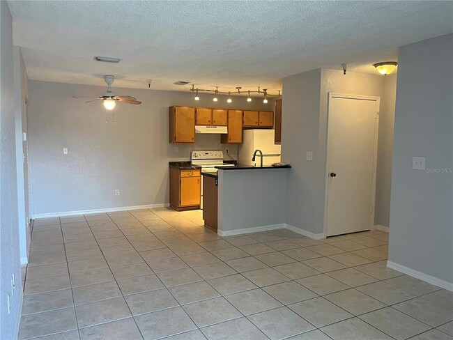 Building Photo - 10263 Gandy Blvd N
