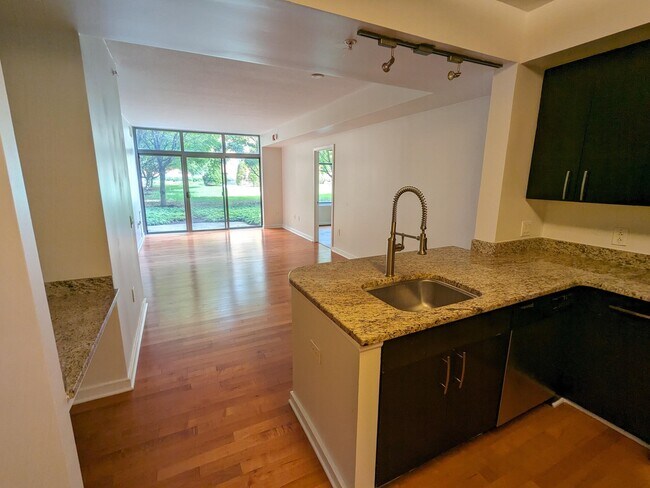 Building Photo - 475 K St NW