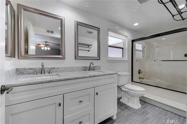 Building Photo - 12160 Crystal Ridge Way