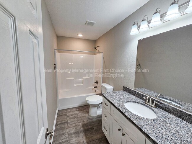 Building Photo - 6632 Leightyn Ln