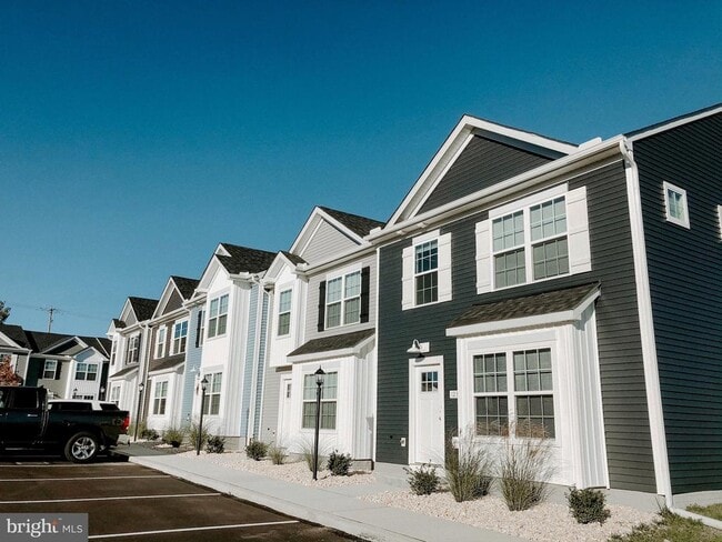 Building Photo - 51 Overlook Dr.