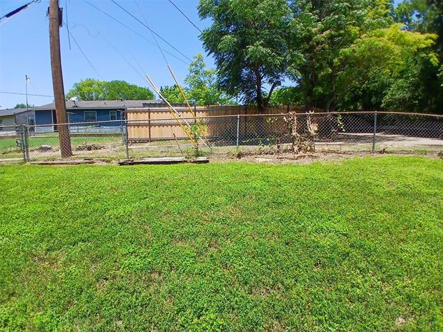 Building Photo - 2557 Talco Dr