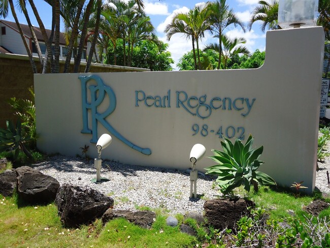 Building Photo - Pearl Regency 1 Bedroom, 1 Bath, with 1 pa...