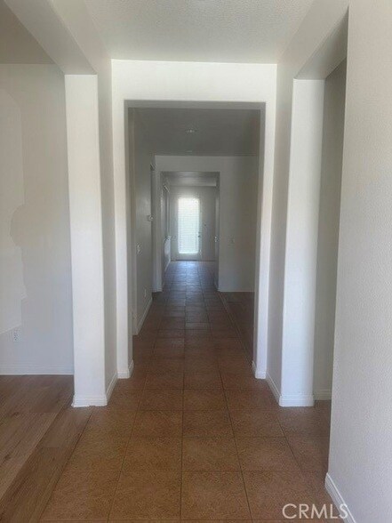Building Photo - 13029 Hillhaven Ct