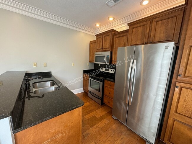 Building Photo - 3BR/3BA For Rent