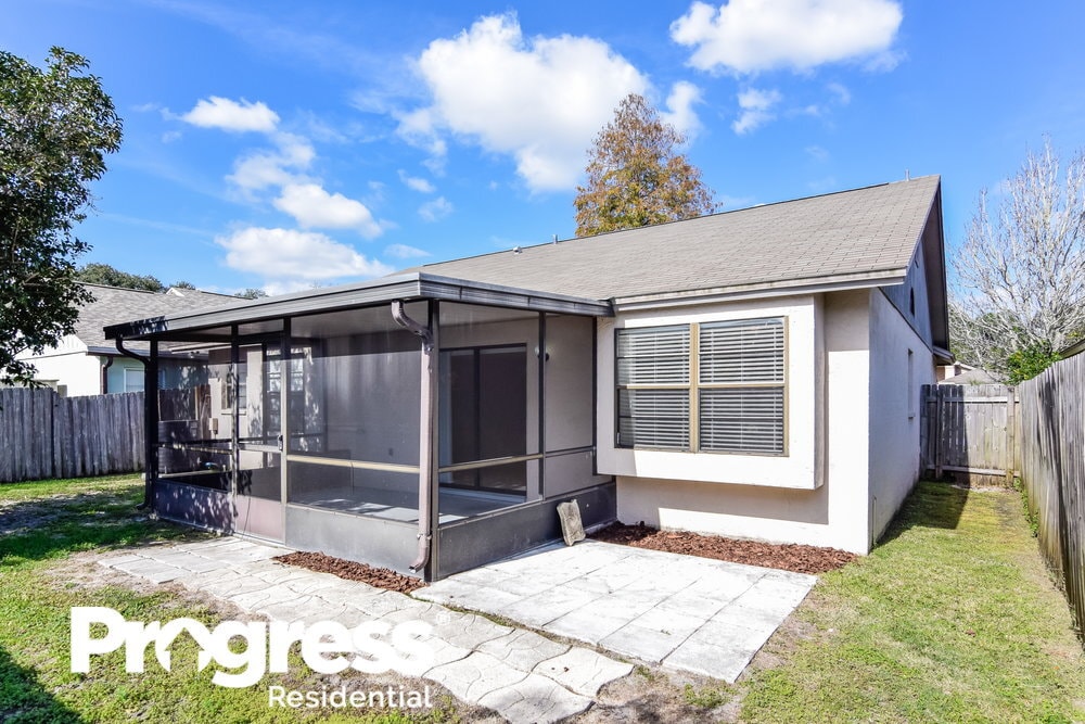 Building Photo - 1440 Tiverton Dr