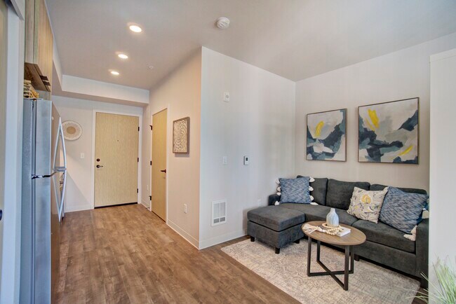 Building Photo - The Hub