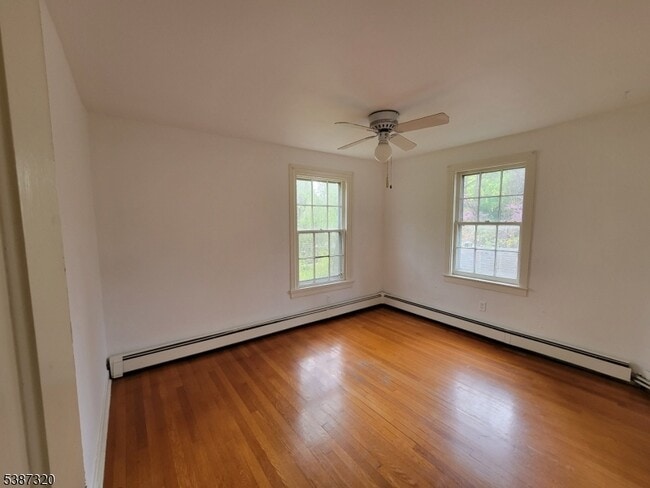 Building Photo - 504 3rd St