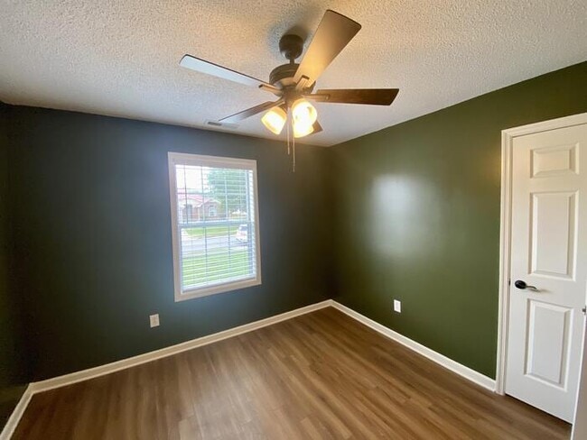Building Photo - 108 Wildweed Ct
