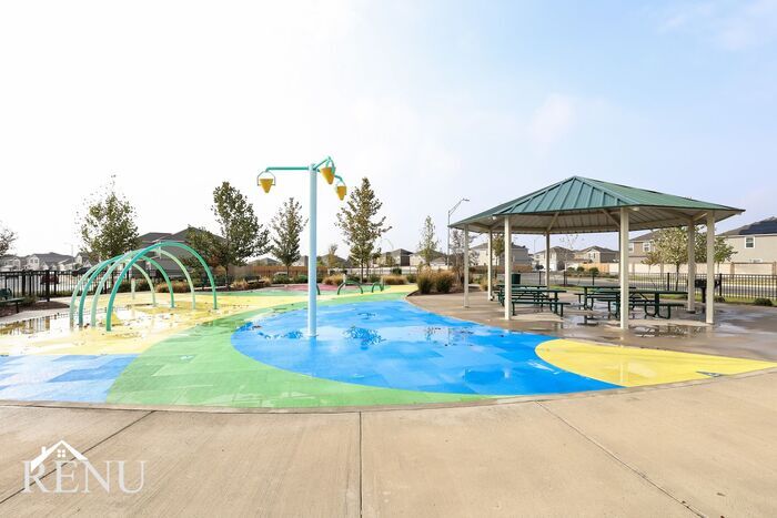 Building Photo - 2927 Jackson Smt