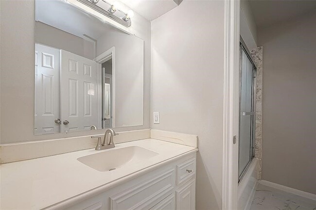 Building Photo - 3127 Ashfield Dr