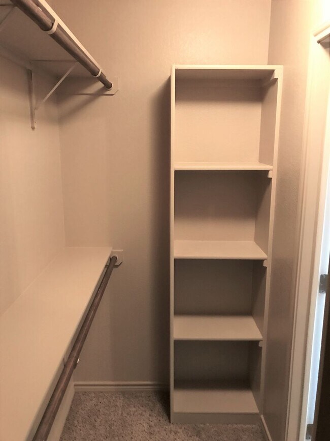 Building Photo - 2 Bedroom | 2 Bath  Located off Clear Creek Road in Killeen.