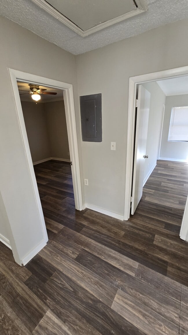 Building Photo - 512 Woodward Ave