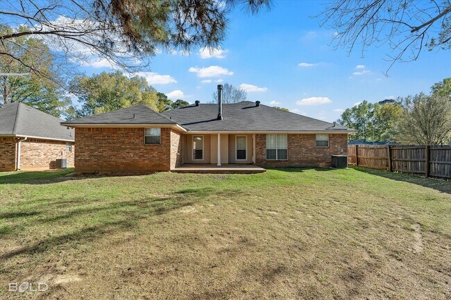 Building Photo - 406 Lavita Dr