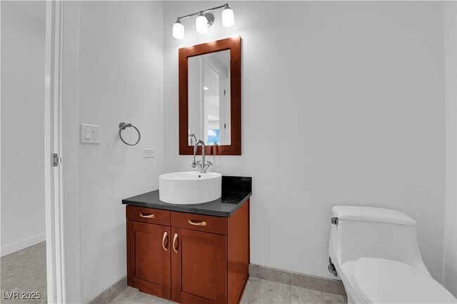 Building Photo - 4575 Dean Martin Dr