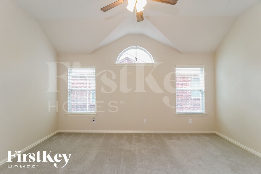 Building Photo - 2865 Evening Mist Dr