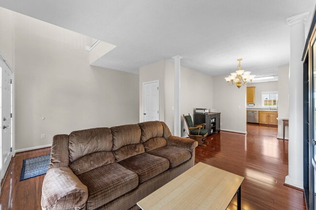 Building Photo - Welcome home to this well-maintained 4-bedroom, 2.5-bath home that offers space to grow!