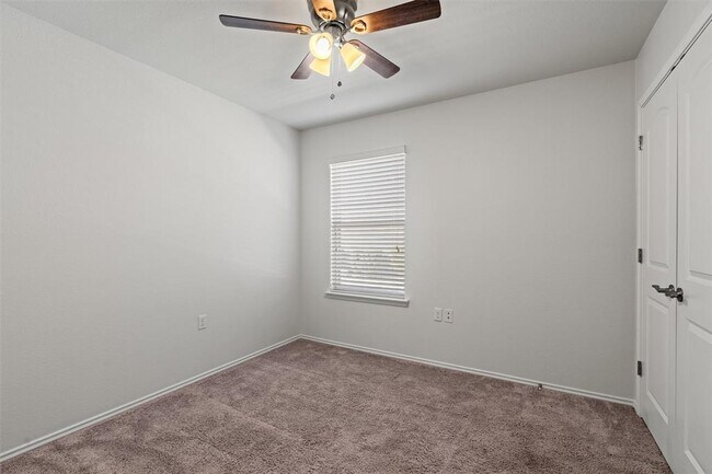 Building Photo - 206 Paint Creek Ln