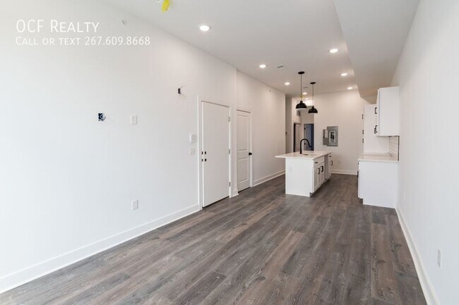 Building Photo - 625 N 52nd St
