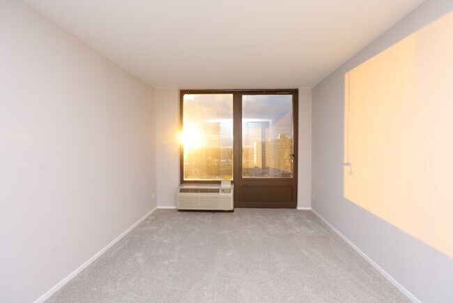 Building Photo - 4334 N Hazel St