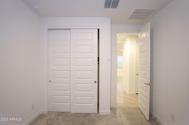 Building Photo - 9447 W Turney Ave