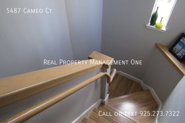Building Photo - 5487 Cameo Ct