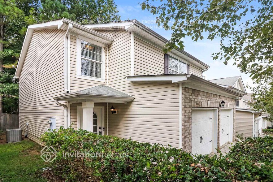 Building Photo - 107 Hidden Creek Dr