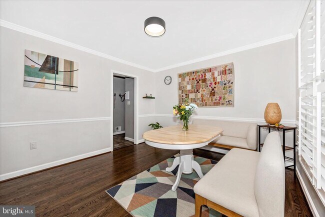 Building Photo - 2465 Bear Den Rd