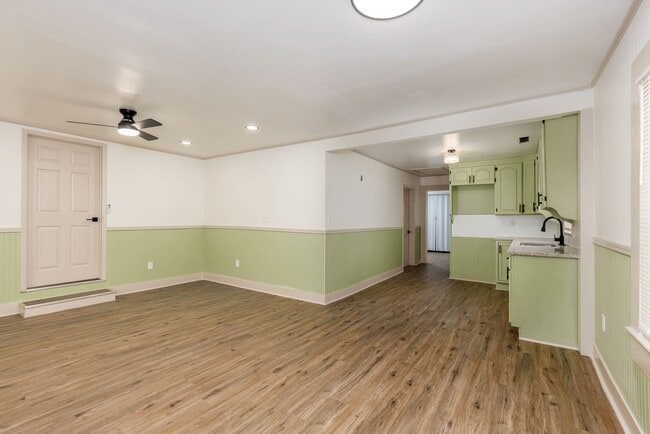 Building Photo - Forestdale 3/2