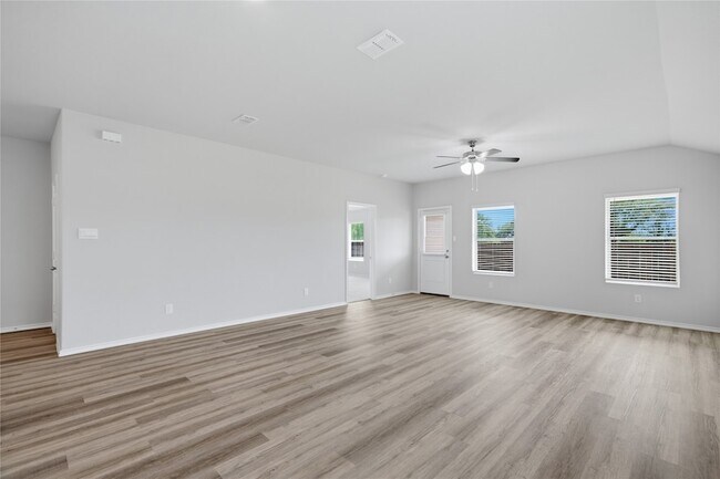 Building Photo - 312 Blanco Dr
