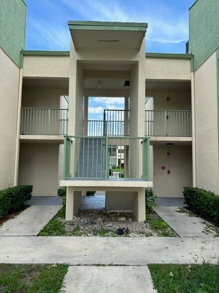 Building Photo - 4147 NW 90th Ave