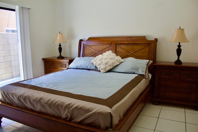 Building Photo - 30650 Avenida Del Yermo
